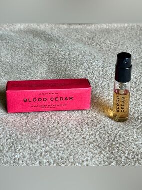 Heretic Blood Cedar eau de parfum mini/sample